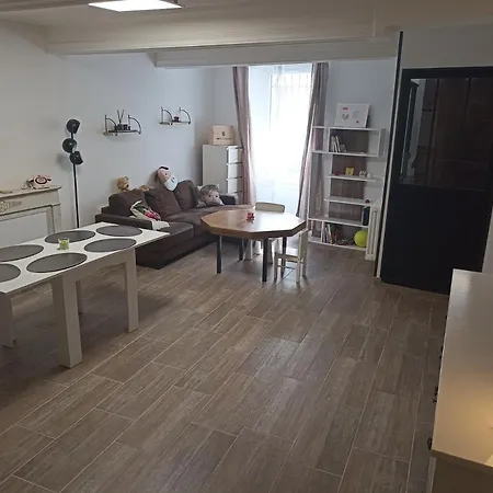 La Maison De La Cloche Сasa de vacaciones Puimoisson
