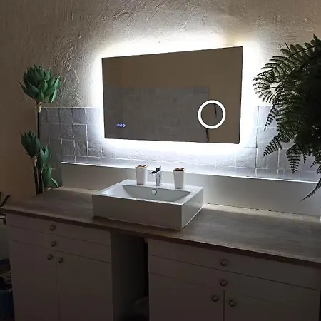 La Maison De La Cloche * Puimoisson