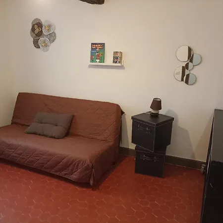 La Maison De La Cloche