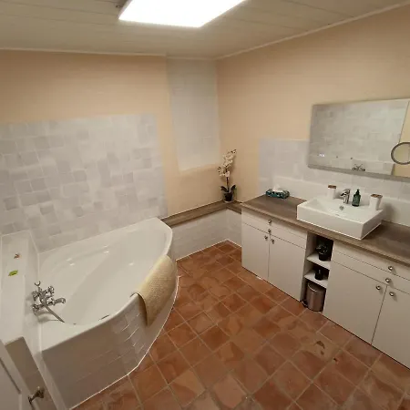 Feriehus La Maison De La Cloche *